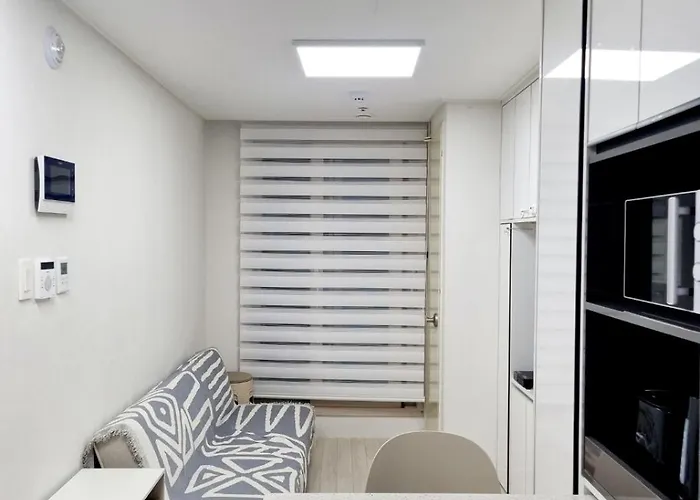 Appartamento The Hideout - One Bedroom In Seoul- 2min From Subway Seul